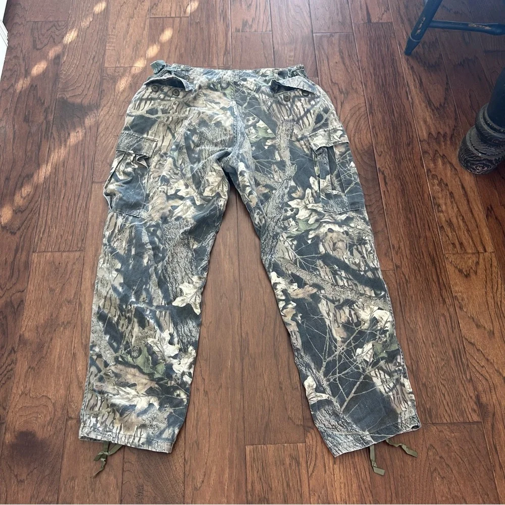 Men's Mossy Oak Breakuo Camouflage Hunting Pants - Picture 6 of 9